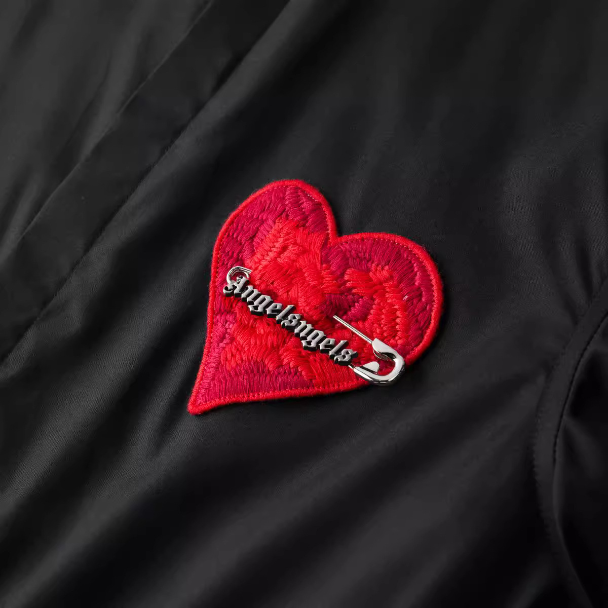 Marke Gestrickte Liebe Sticker – Streetwear Brand Trends Bewertung und Preis